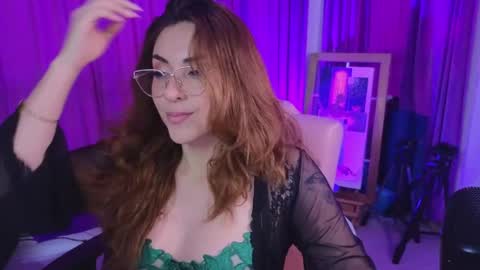                 Laura                 online show from 05/24/26, 10:37