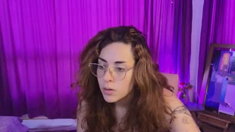                 Laura                 online show from 06/05/26, 08:47