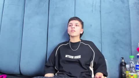 megan_thompsonn_ online show from 02/14/26, 02:52