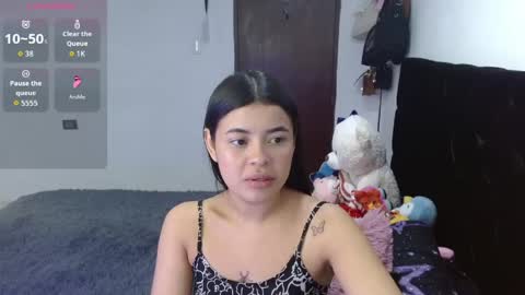 Snapshot of megan_ve chatting on 04/26/26, 03:15 Carolina online show from 04/26/26, 03:15