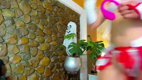 Snapshot of megan_voss chatting on 10/31/25, 01:01 megan_voss online show from 10/31/25, 01:01