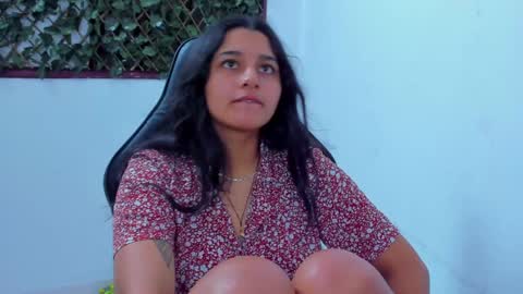 Snapshot of megan_whitte_01 chatting on 12/08/24, 10:36 megan white 01  online show from 12/08/24, 10:36