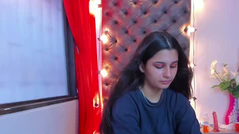 Snapshot of megan_whitte_01 chatting on 01/12/25, 12:12 megan white 01  online show from 01/12/25, 12:12