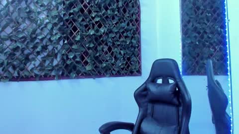 Snapshot of megan_whitte_01 chatting on 01/12/25, 11:15 megan white 01  online show from 01/12/25, 11:15