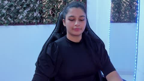 Snapshot of megan_whitte_01 chatting on 01/15/25, 08:16 megan white 01  online show from 01/15/25, 08:16