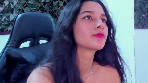 Snapshot of megan_whitte_01 chatting on 01/18/25, 02:58 megan white 01  online show from 01/18/25, 02:58