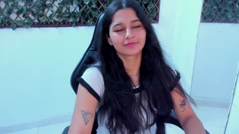 Snapshot of megan_whitte_01 chatting on 01/18/25, 09:13 megan white 01  online show from 01/18/25, 09:13