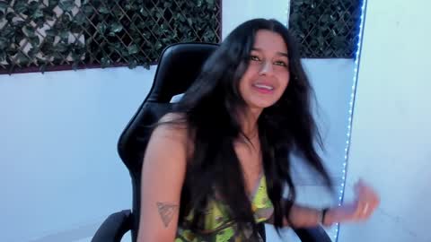 Snapshot of megan_whitte_01 chatting on 01/23/25, 03:16 megan white 01  online show from 01/23/25, 03:16