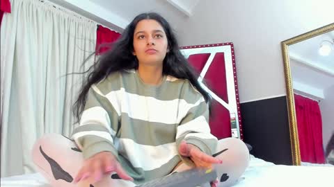 Snapshot of megan_whitte_01 chatting on 01/25/25, 03:40 megan white 01  online show from 01/25/25, 03:40