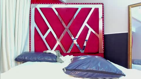 Snapshot of megan_whitte_01 chatting on 01/25/25, 09:47 megan white 01  online show from 01/25/25, 09:47