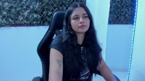 Snapshot of megan_whitte_01 chatting on 01/30/25, 07:39 megan white 01  online show from 01/30/25, 07:39