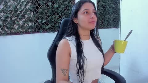 Snapshot of megan_whitte_01 chatting on 02/03/25, 02:58 megan white 01  online show from 02/03/25, 02:58