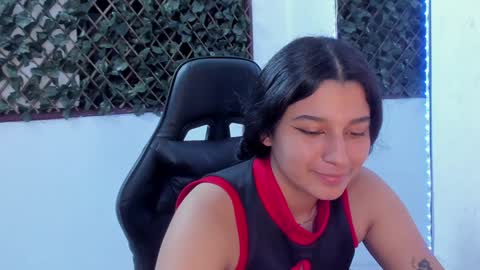 Snapshot of megan_whitte_01 chatting on 02/04/25, 05:21 megan white 01  online show from 02/04/25, 05:21