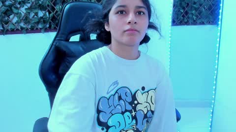 Snapshot of megan_whitte_01 chatting on 02/06/25, 11:43 megan white 01  online show from 02/06/25, 11:43