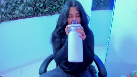 Snapshot of megan_whitte_01 chatting on 02/25/25, 02:25 megan white 01  online show from 02/25/25, 02:25