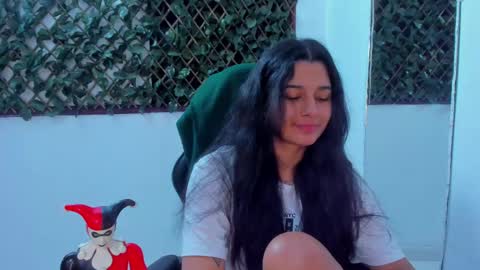 Snapshot of megan_whitte_01 chatting on 02/28/25, 03:48 megan white 01  online show from 02/28/25, 03:48