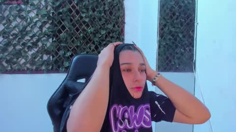 Snapshot of megan_whitte_01 chatting on 03/05/25, 05:07 megan white 01  online show from 03/05/25, 05:07