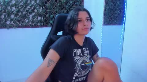 Snapshot of megan_whitte_01 chatting on 03/06/25, 10:41 megan white 01  online show from 03/06/25, 10:41