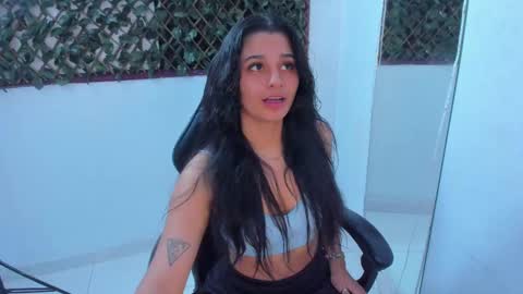 Snapshot of megan_whitte_01 chatting on 03/08/25, 10:00 megan white 01  online show from 03/08/25, 10:00