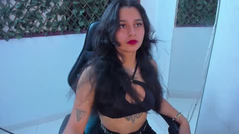 Snapshot of megan_whitte_01 chatting on 03/12/25, 11:22 megan white 01  online show from 03/12/25, 11:22