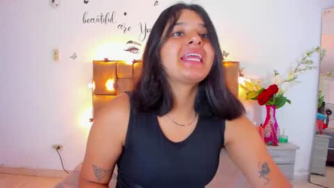 Snapshot of megan_whitte_01 chatting on 09/17/25, 07:48 megan white 01  online show from 09/17/25, 07:48