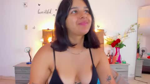 Snapshot of megan_whitte_01 chatting on 09/24/25, 07:39 megan white 01  online show from 09/24/25, 07:39