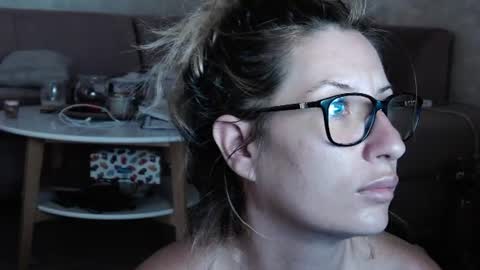 Megan online show from 08/04/26, 06:32