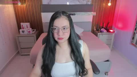 Snapshot of megancero chatting on 04/20/26, 12:30 Megan online show from 04/20/26, 12:30