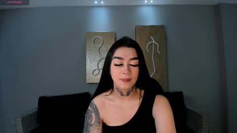 Megan Cross online show from 12/03/25, 03:25