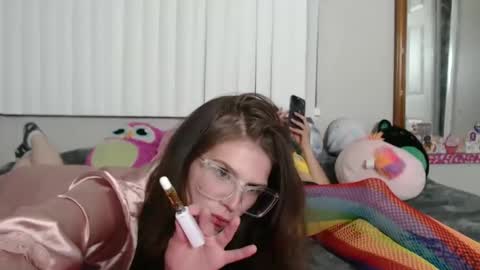 Snapshot of meganholly00 chatting on 09/14/25, 05:28 Megan online show from 09/14/25, 05:28