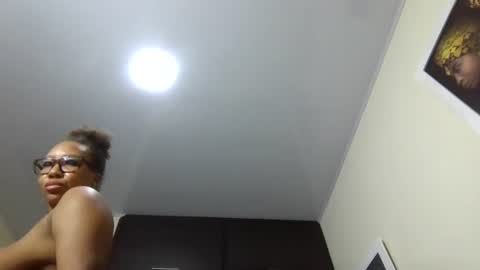 megan        online show from 07/08/26, 03:44