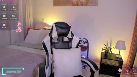 megan lake online show from 03/29/26, 07:14