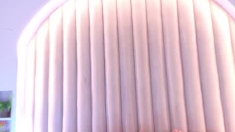 Snapshot of meganlovee__ chatting on 06/19/26, 02:49 MEGAN online show from 06/19/26, 02:49