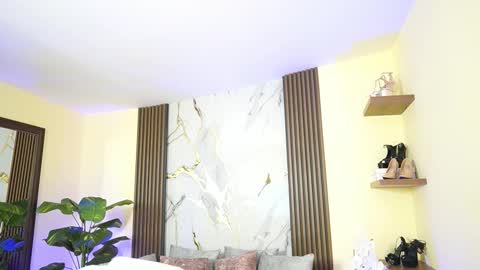 Megan Lowell online show from 01/12/26, 11:48