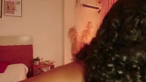 Snapshot of meganlux_1 chatting on 06/19/26, 08:12 - 29p online show from 06/19/26, 08:12