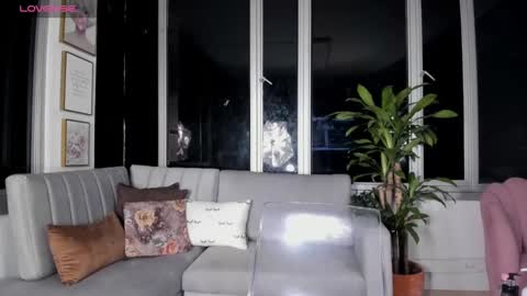 Mara online show from 02/09/25, 10:42