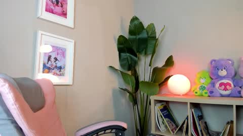 meganpeach_ online show from 11/25/25, 06:02