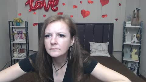 Snapshot of meganpirs chatting on 05/13/26, 05:21 MeganPirs online show from 05/13/26, 05:21