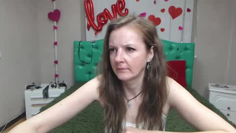 Snapshot of meganpirs chatting on 05/19/26, 03:02 MeganPirs online show from 05/19/26, 03:02