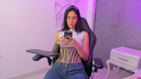 Megan Presley online show from 05/18/26, 06:08