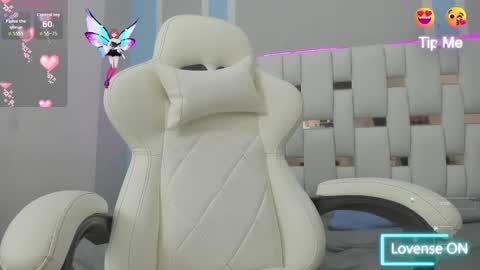 Megan Queen online show from 11/08/25, 12:16