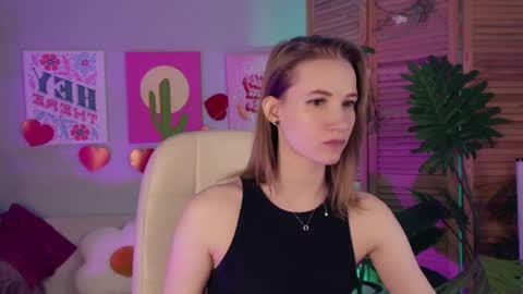 megan online show from 04/12/26, 05:40