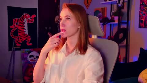 Snapshot of meganrodgers chatting on 05/19/26, 06:14 megan online show from 05/19/26, 06:14