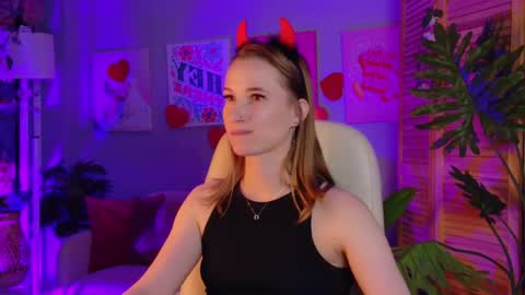 Snapshot of meganrodgers chatting on 05/27/26, 01:57 megan online show from 05/27/26, 01:57