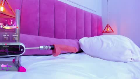 Megan  online show from 03/06/25, 10:58