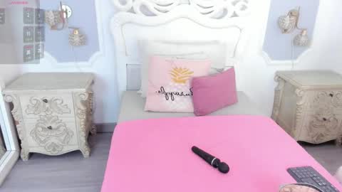 Megan online show from 11/08/25, 12:16