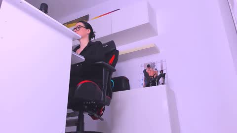 Megan online show from 12/21/24, 04:36