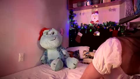 Megan online show from 12/22/24, 01:00