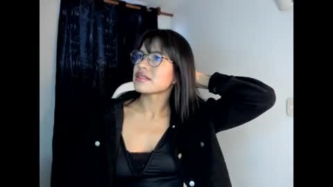 Snapshot of meganthompsonn chatting on 07/01/26, 11:01 Megan online show from 07/01/26, 11:01