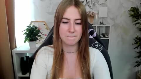 Megan online show from 10/07/25, 12:24